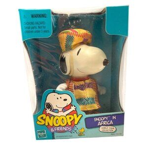 Hasbro Snoopy & Friends World Tour Collection Snoopy in Africa Posable Figurine